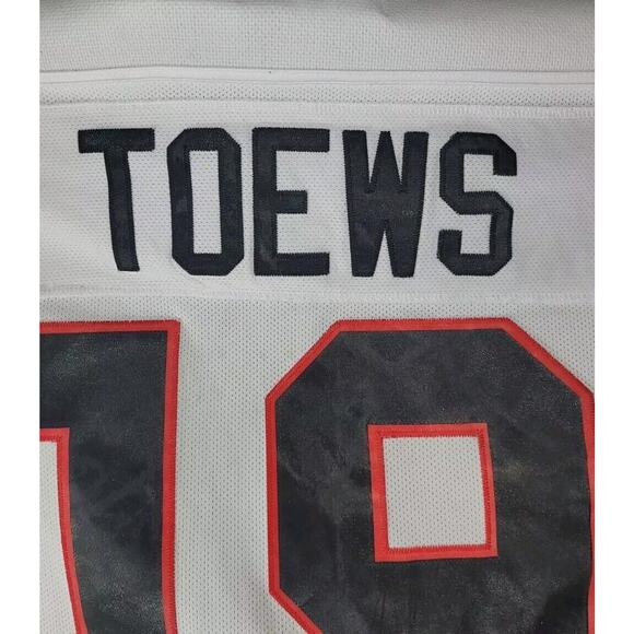 Jonathan Toews RBK CCM 2XL Chicago Blawkhawks #19 NHL Hockey Jersey‎ - Picture 8 of 11